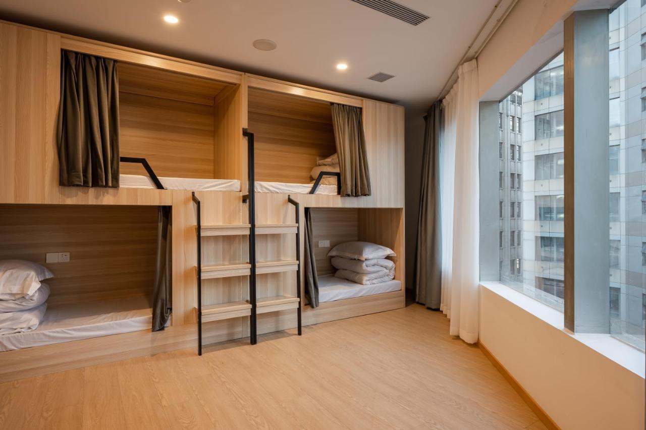 Dayin International Youth - Near East Nanjing Road & People's Square & The Bund -large Social Area -bar -cafe -gym -free Laundry Luggage Storage -24h Front Desk -english Service Hostel