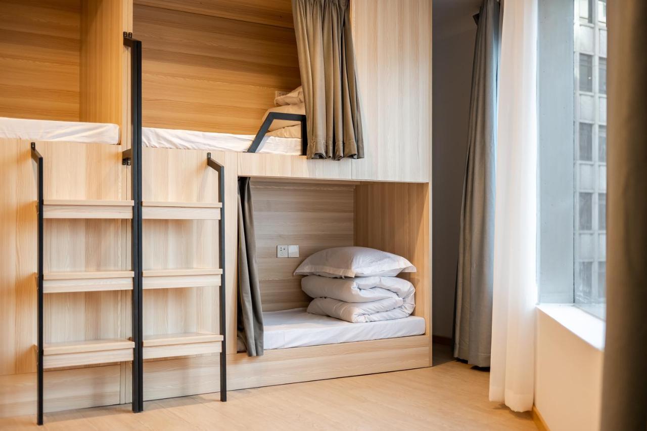 Hostel Dayin International Youth - Near East Nanjing Road & People's Square & The Bund -large Social Area -bar -cafe -gym -free Laundry Luggage Storage -24h Front Desk -english Service Shanghai