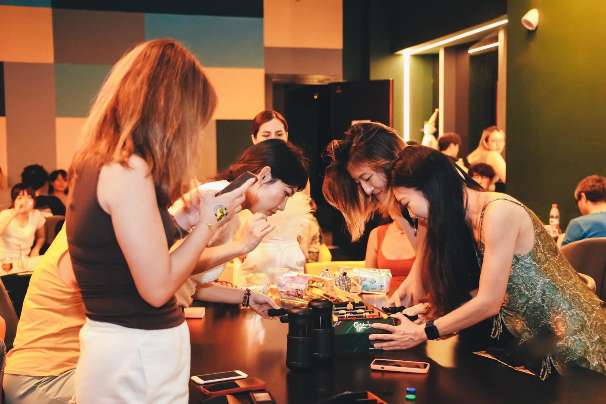 Dayin International Youth - Near East Nanjing Road & People's Square & The Bund -large Social Area -bar -cafe -gym -free Laundry Luggage Storage -24h Front Desk -english Service * Shanghai